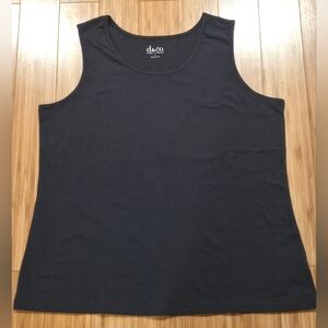 NWOT D&CO Women's Black Tank Top
